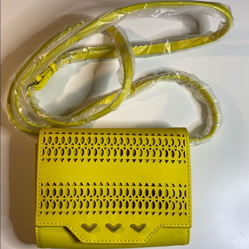 Stella & Dot small yellow Crossbody/Clutch